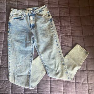 Acid wash high waisted skinny full length jeans 🦋